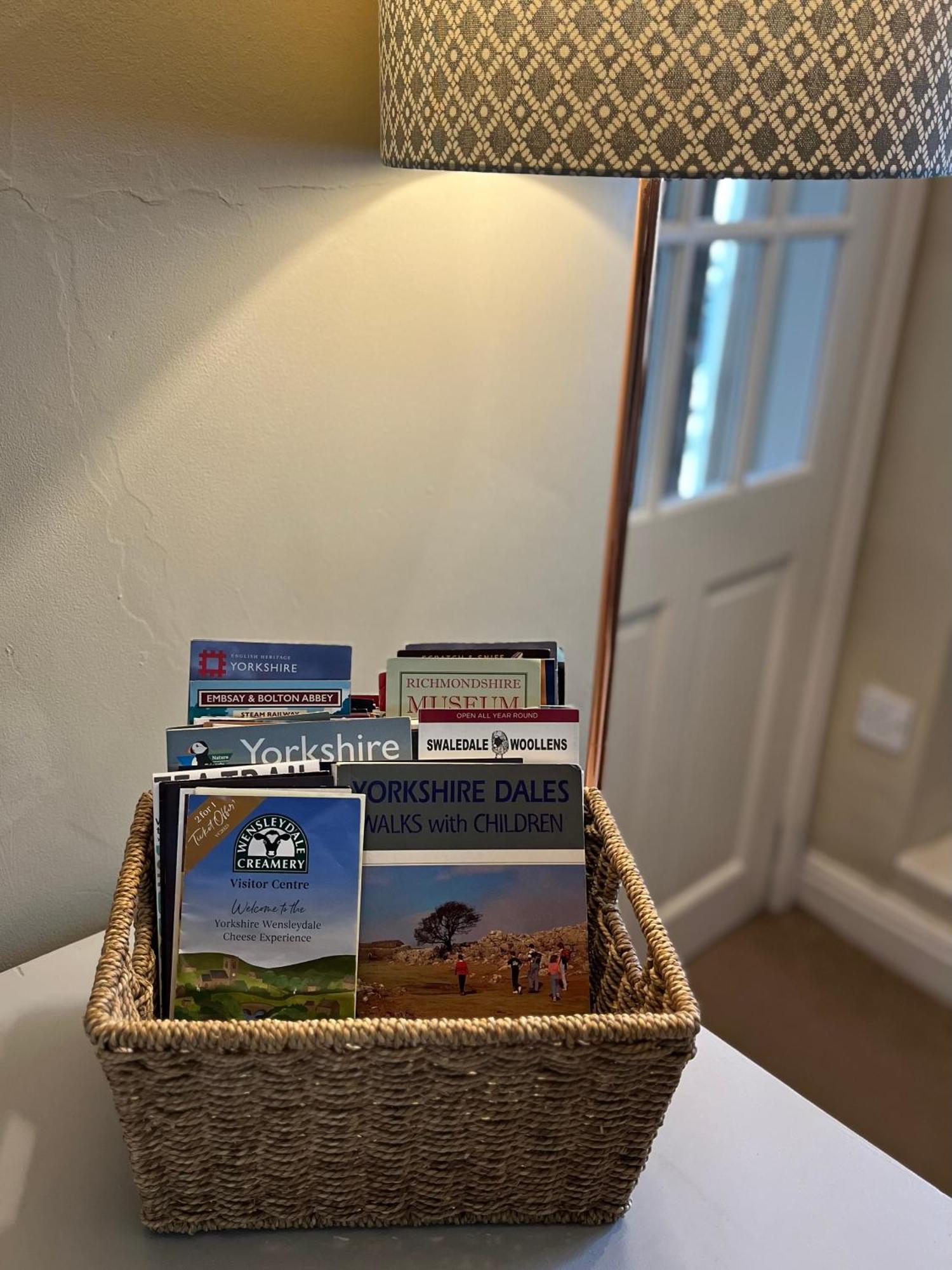 Hunton  Wensleydale Stone Cottage מראה חיצוני תמונה